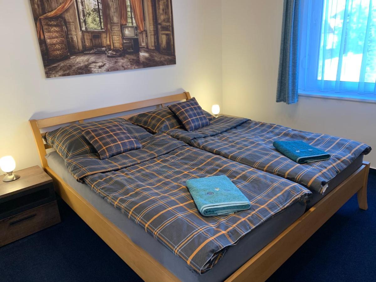Apartman Tinasol Mosonmagyarovar Bagian luar foto