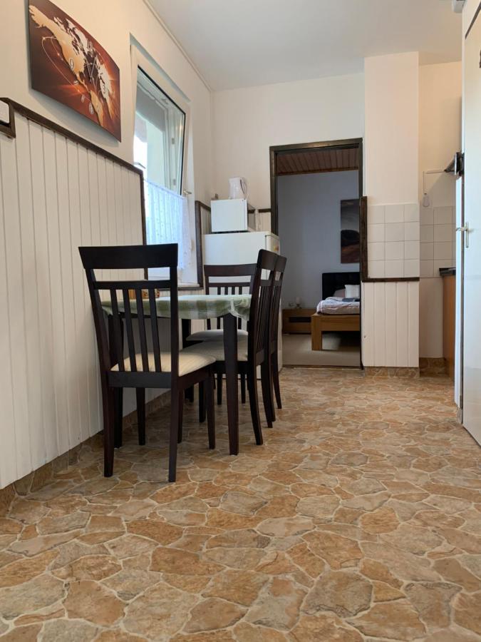 Apartman Tinasol Mosonmagyarovar Bagian luar foto