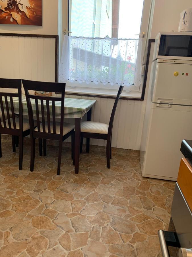 Apartman Tinasol Mosonmagyarovar Bagian luar foto